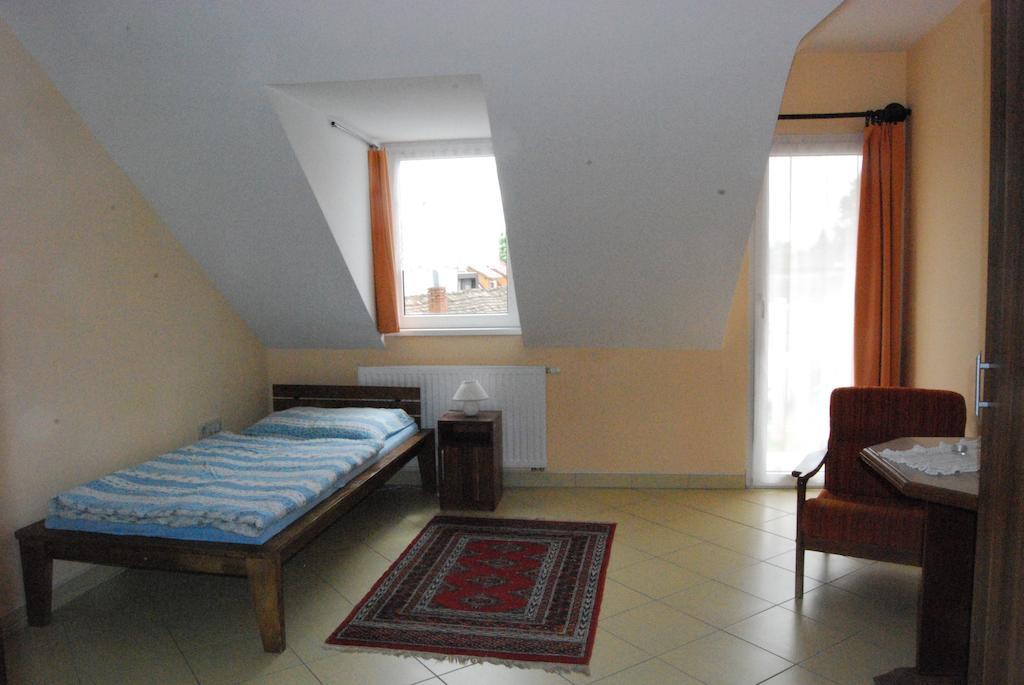Hotel Karavan Panzio Kecskemét Zimmer foto