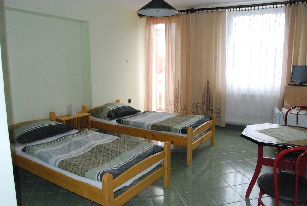 Hotel Karavan Panzio Kecskemét Zimmer foto