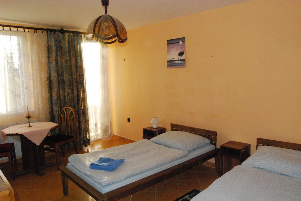 Hotel Karavan Panzio Kecskemét Zimmer foto