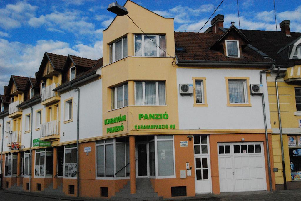 Hotel Karavan Panzio Kecskemét Exterior foto