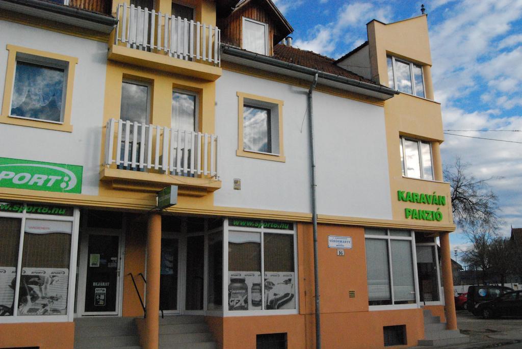 Hotel Karavan Panzio Kecskemét Exterior foto