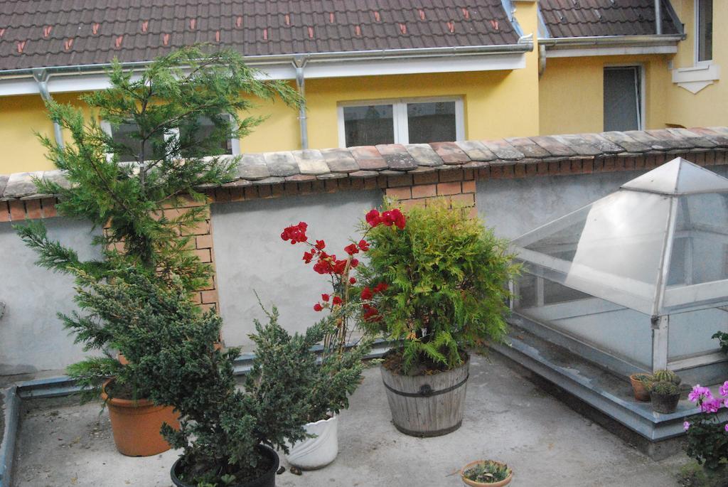 Hotel Karavan Panzio Kecskemét Exterior foto